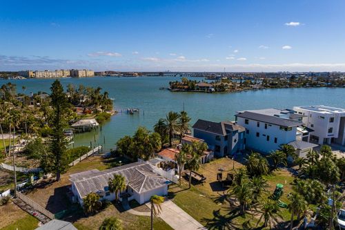 15815 Redington Dr, REDINGTON BEACH, FL, 33708-1743 | Card Image