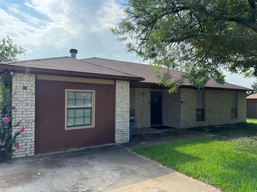 416 Butterfly Ln, Red Oak, TX, 75154-4208 | Card Image