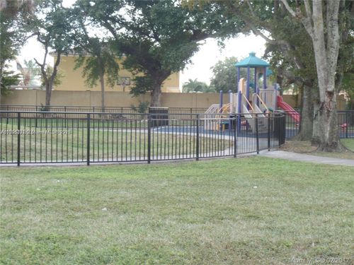 apt-2223-10000 Nw 80th Ct, Hialeah Gardens, FL, 33016-2228 | Card Image