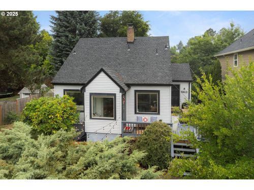 8413 Sw 4th Ave, Portland, OR, 97219-4627 | Card Image