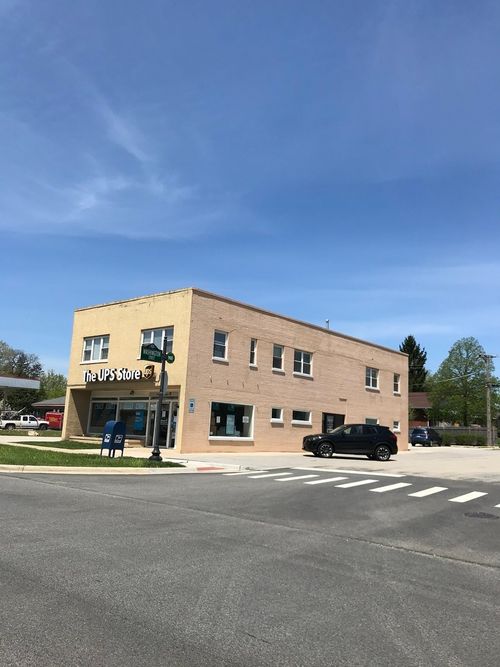 900 Ogden Ave, Downers Grove, IL, 60515-2829 | Card Image