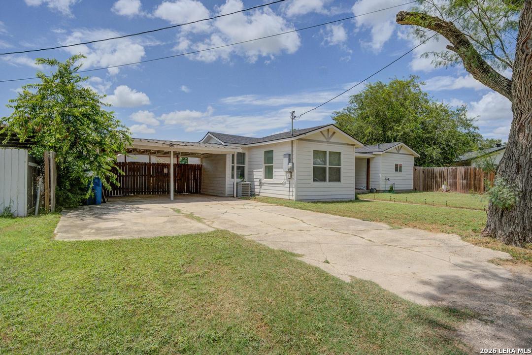 Residential in Devine 4