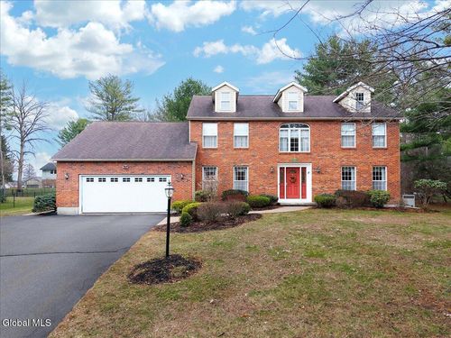 1058 Valerie Dr, Schenectady, NY, 12309-1634 | Card Image