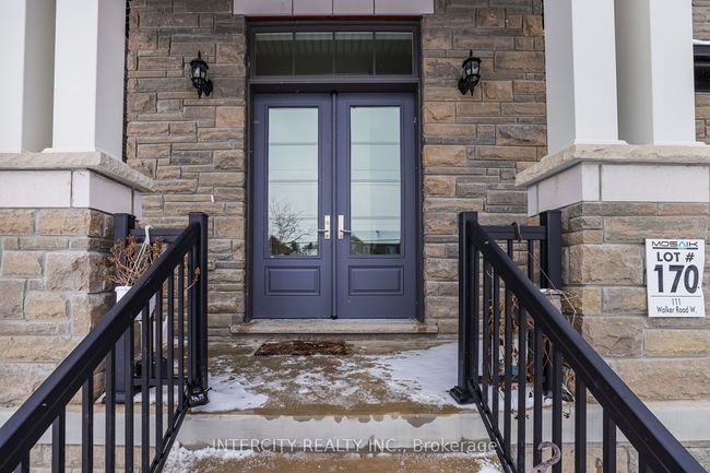 111 Walker Rd W, House other with 5 bedrooms, 4 bathrooms and 4 parking in Caledon ON | Image 4
