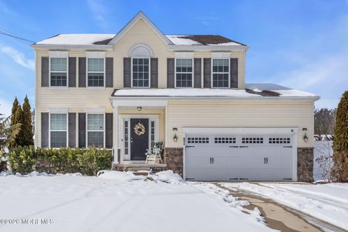 a-81 N Locust Ave, Marlton, NJ, 08053-1768 | Card Image