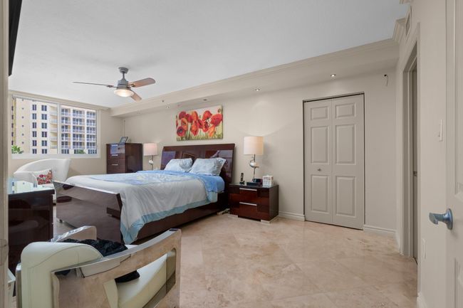 APT-505 - 2001 N Ocean Blvd, Condo with 2 bedrooms, 2 bathrooms and null parking in Fort Lauderdale FL | Image 12