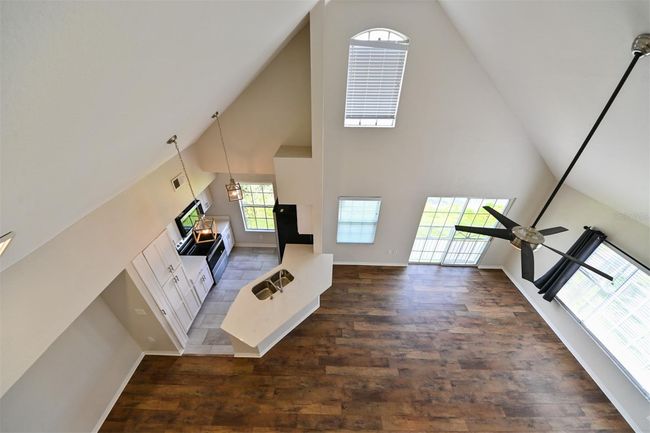 9730 - 9730 Lake Chase Island Way, Condo with 3 bedrooms, 2 bathrooms and null parking in TAMPA FL | Image 13