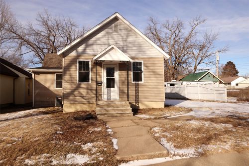 1009 Mamie Eisenhower Ave, Boone, IA, 50036-2946 | Card Image