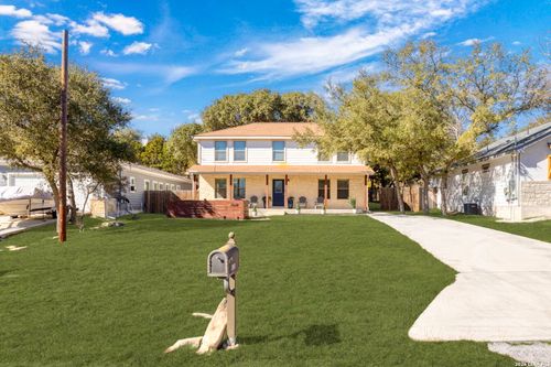 1535 Bonnyview Dr, Canyon Lake, TX, 78133-5049 | Card Image