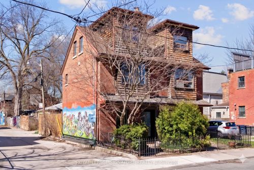 100 Sussex Ave, Toronto, ON, M5S1K3 | Card Image