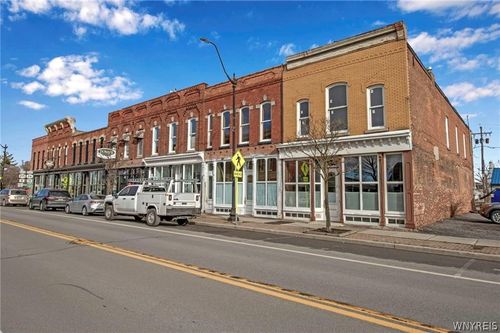 27 Main St, Middleport, NY, 14105-1358 | Card Image