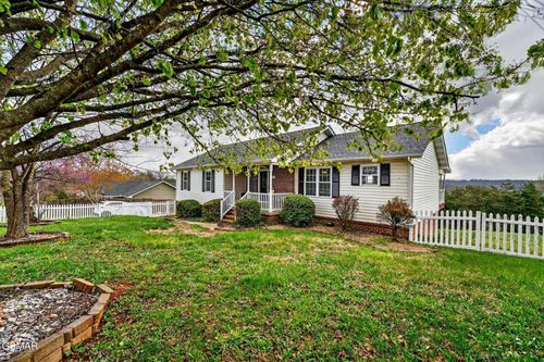 477 Klondike Cir, Kodak, TN, 37764-1317 | Card Image