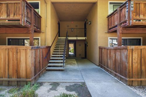 686 Arcadia Drive, Vacaville, CA, 95687 | Card Image