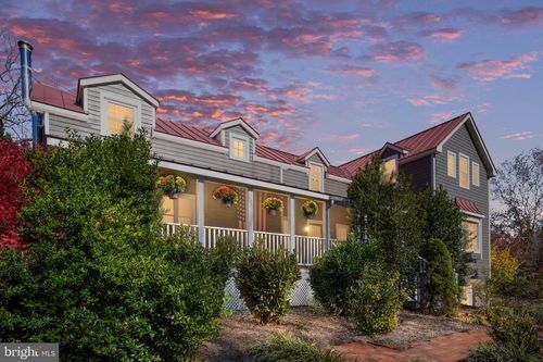 560 Richmond Rd, AMISSVILLE, VA, 20106-4335 | Card Image