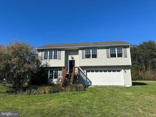 73 Snake Eyes Ln, BERKELEY SPRINGS, WV, 25411-6898 | Card Image