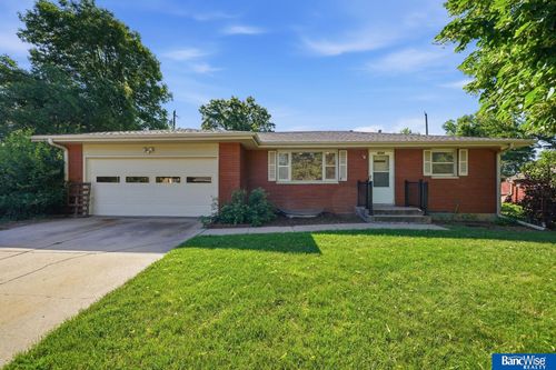4044 S 37th Street, Lincoln, NE, 68506 | Card Image