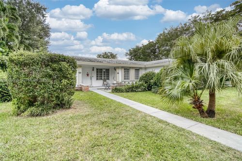970-970 Benevento Ave, Coral Gables, FL, 33146-2015 | Card Image