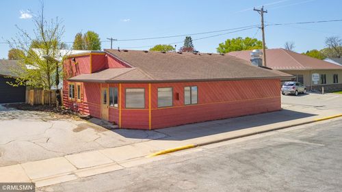 300 S Main St, Pine Island, MN, 55963-8646 | Card Image