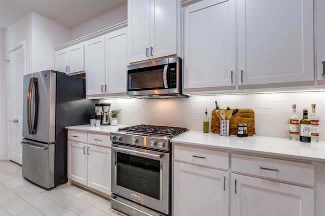 UNIT-1106 - 5015 Meridian Ln, Condo with 3 bedrooms, 3 bathrooms and null parking in Addison TX | Image 5