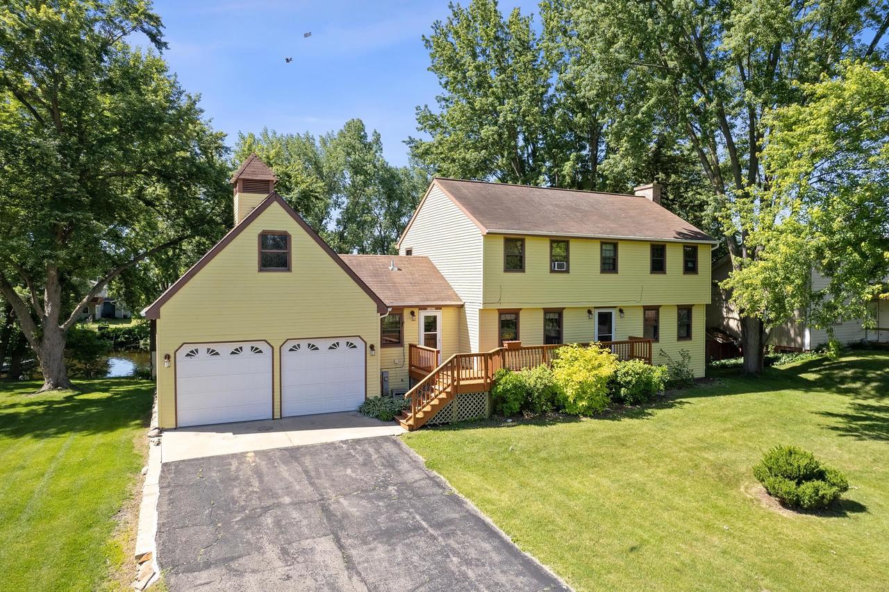 Harmony Dr, Lodi, WI 53555