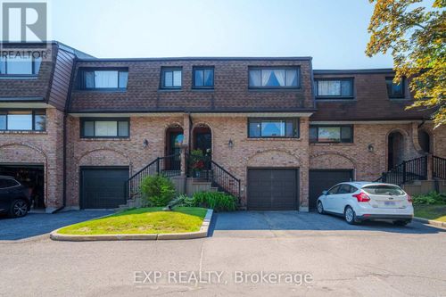 6-2 Bertona St, Ottawa, ON, K2G0W2 | Card Image