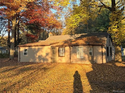 2682 Range Road, Port Huron Charter Township, MI, 48060 | Card Image