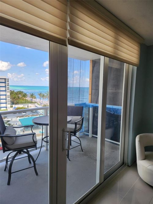 apt-607-3180 S Ocean Dr, Hallandale Beach, FL, 33009-7249 | Card Image