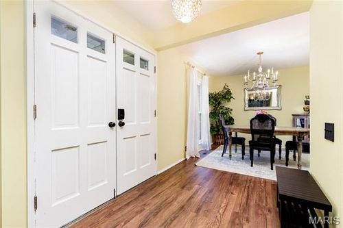 6 Pacer Ct, Florissant, MO, 63033-3017 | Card Image