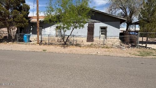 15221 Los Angeles St, Clint, TX, 79836-5919 | Card Image