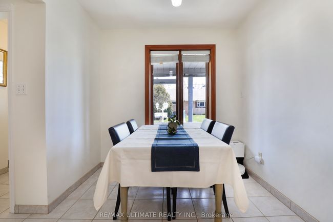 42 Marta Ave, House other with 3 bedrooms, 2 bathrooms and 1 parking in Scarborough ON | Image 12