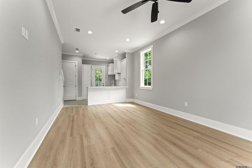5733 Dominican Ln, Baton Rouge, LA, 70806-4299 | Card Image