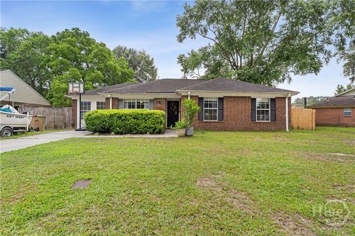385 Sterling Creek Dr, Richmond Hill, GA, 31324-4133 | Card Image