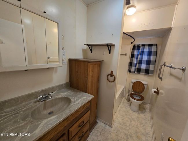 288 Machine Branch Rd, House other with 3 bedrooms, 2 bathrooms and null parking in Ewing VA | Image 13