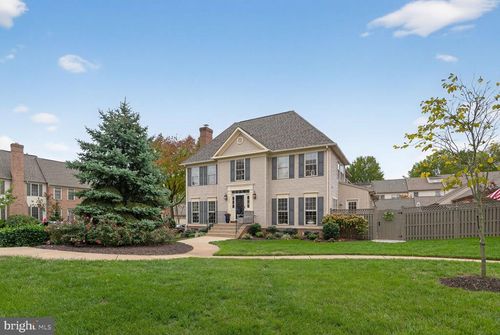 2204 Garden Ln, FREDERICK, MD, 21701-3291 | Card Image