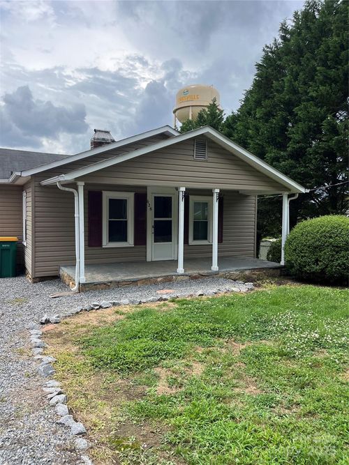 628 S Main St, jonesville, SC, 29353-1724 | Card Image