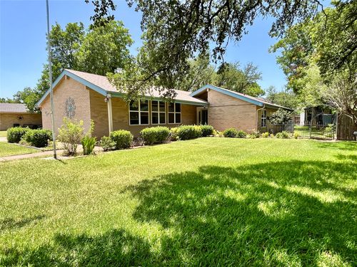 416 Jones St, Hamilton, TX, 76531-2434 | Card Image