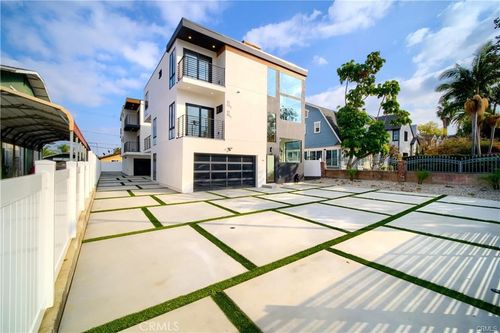 616 N Mariposa Ave, LOS ANGELES, CA, 90004-2808 | Card Image