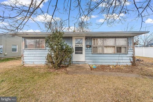 331 Collins Ln, Maple Shade, NJ, 08052-2244 | Card Image