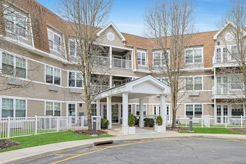 105-105 Sutton Dr, Mount Kisco, NY, 10549-1151 | Card Image