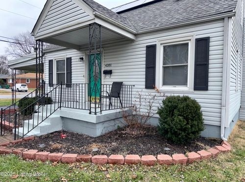 4201 Savage Dr, Louisville, KY, 40216-3753 | Card Image