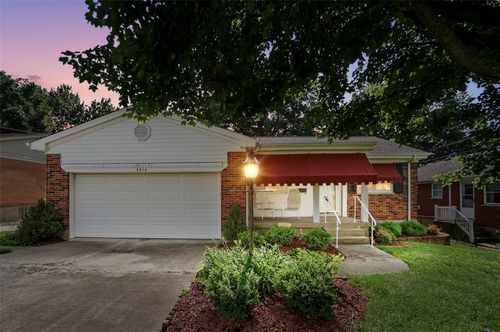 5914 Fawnridge Ct, Cincinnati, OH, 45239-6232 | Card Image