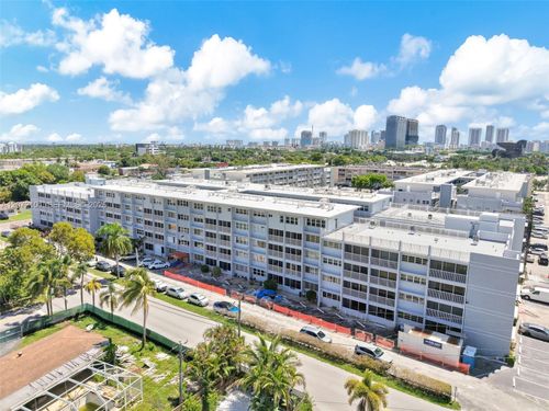 206b-215 Se 3rd Ave, Hallandale Beach, FL, 33009-5602 | Card Image