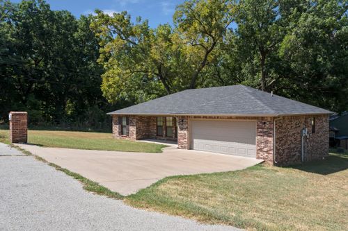 701 Hickory Circle, Grove, OK, 74344 | Card Image