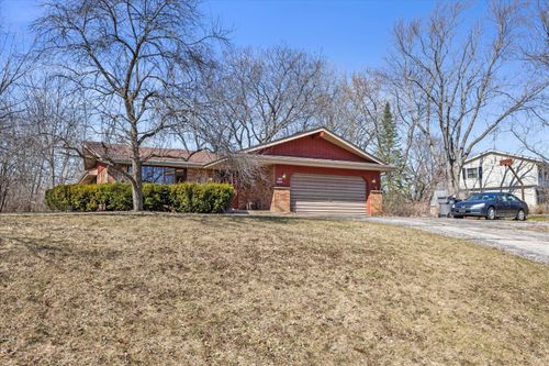 W135S6493 Windsor Rd, Muskego, WI, 53150-2833 | Card Image