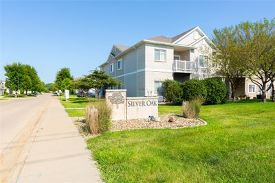 18114 - 8601 Westown Parkway, Condo with 2 bedrooms, 2 bathrooms and null parking in West Des Moines IA | Image 1