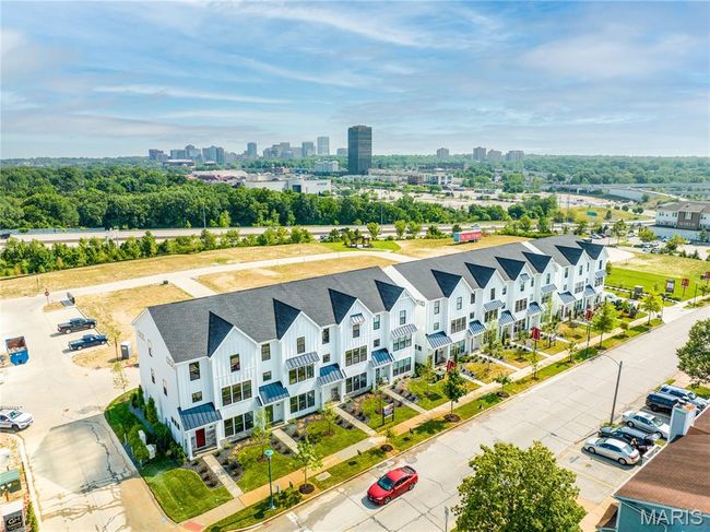 Drone / aerial view of skyline | Image 40