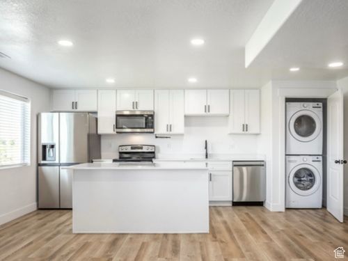 1483 W Stone Gate Dr, Saratoga Springs, UT, 84045-5358 | Card Image