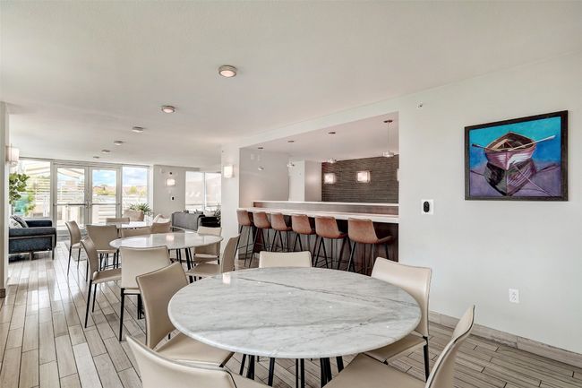 APT-1301 - 300 Bowie St, Condo with 2 bedrooms, 2 bathrooms and 2 parking in Austin TX | Image 35