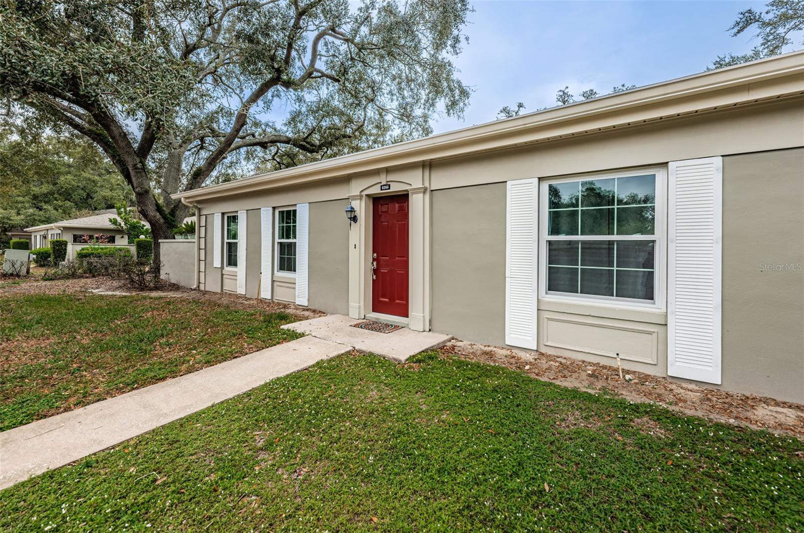 Dewdrop Way, Temple Terrace, FL 33617