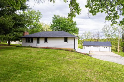 16929 State Route Dd, Savannah, MO, 64485-2340 | Card Image